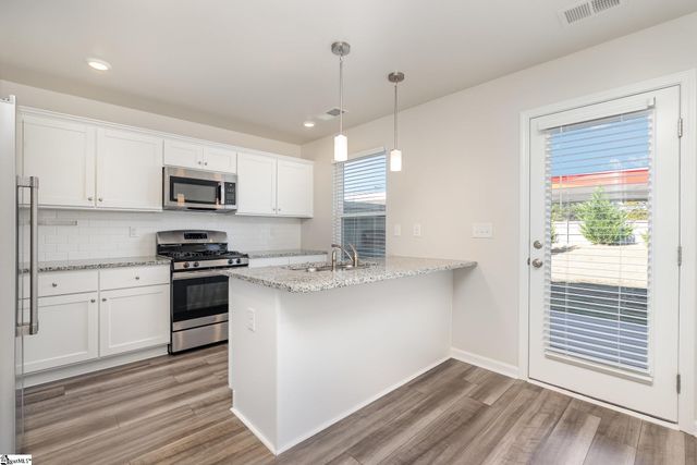 643 Blossom Run, Spartanburg, SC 29307