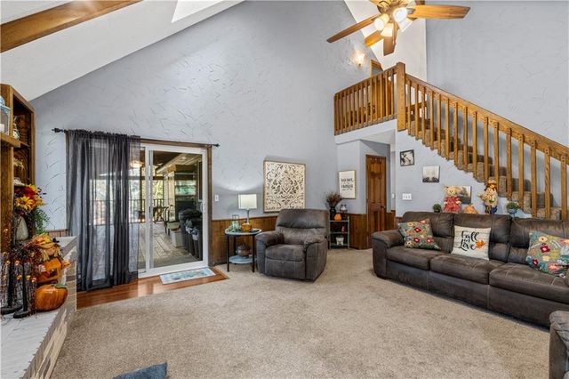 14863 E Redcoat Road, Nevada, MO 64772