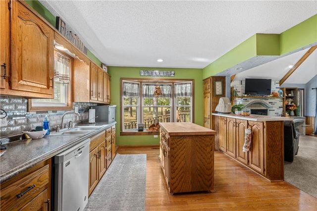 14863 E Redcoat Road, Nevada, MO 64772