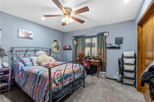 14863 E Redcoat Road, Nevada, MO 64772