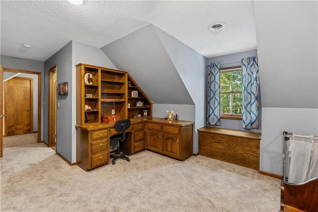 14863 E Redcoat Road, Nevada, MO 64772