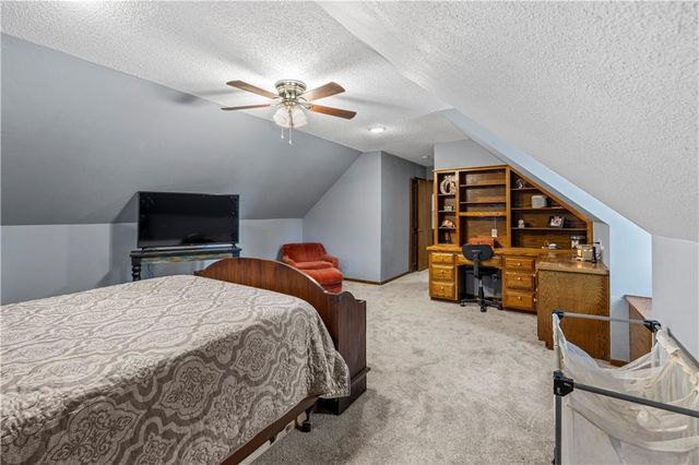 14863 E Redcoat Road, Nevada, MO 64772