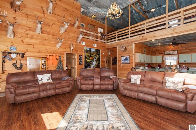 75 William Curnel Rd, Marion, KY 42064