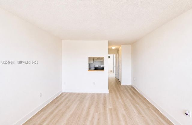 465 E 28th Street 10, Hialeah, FL 33013