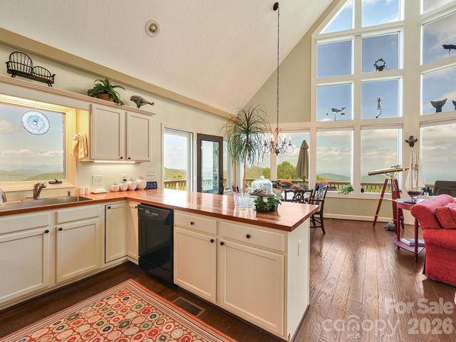 107 Fawns Rest None, Black Mountain, NC 28711