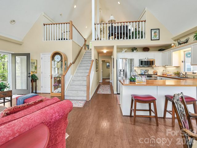 107 Fawns Rest None, Black Mountain, NC 28711