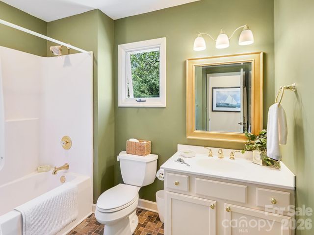 107 Fawns Rest None, Black Mountain, NC 28711