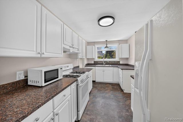 29508 Old North River Road, Harrison Twp, MI 48045