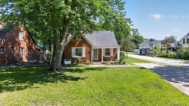 29508 Old North River Road, Harrison Twp, MI 48045