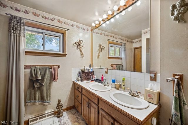 1700 Beryl Road, Akron, OH 44312
