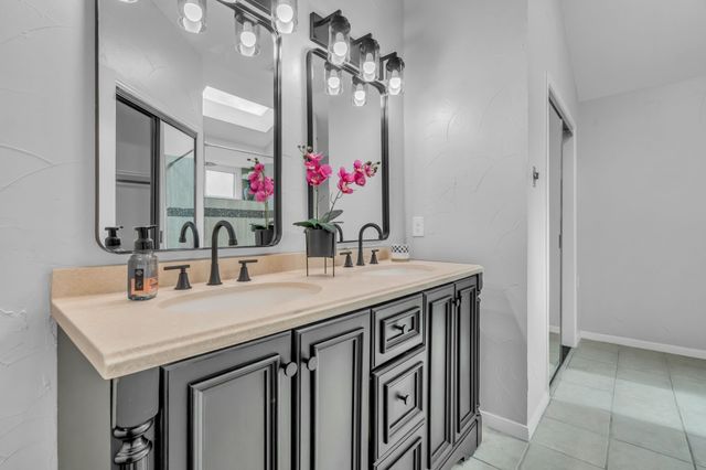 4604 Lindberg Drive, Arlington, TX 76016