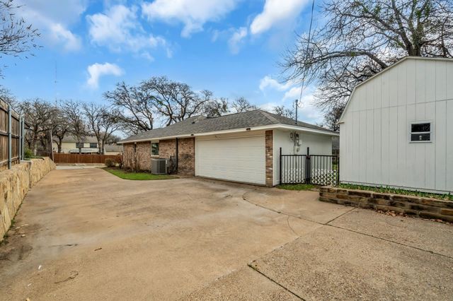 4604 Lindberg Drive, Arlington, TX 76016