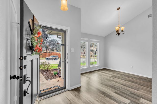 4604 Lindberg Drive, Arlington, TX 76016