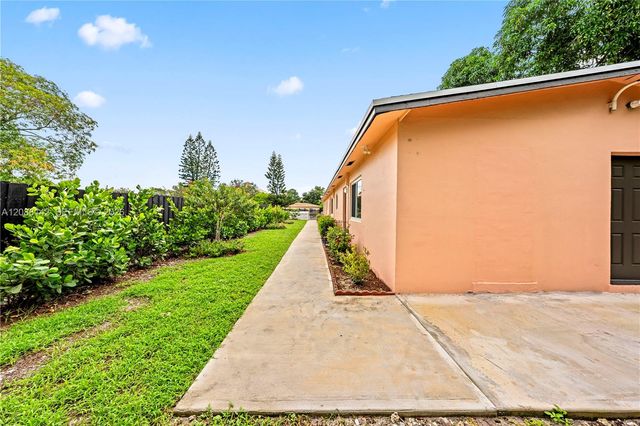 612 NW 10th Terrace C, Fort Lauderdale, FL 33311