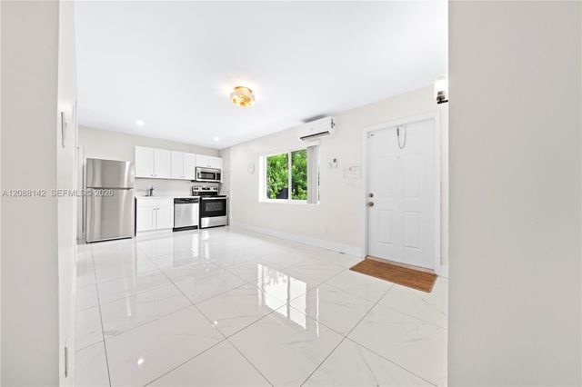 612 NW 10th Terrace C, Fort Lauderdale, FL 33311