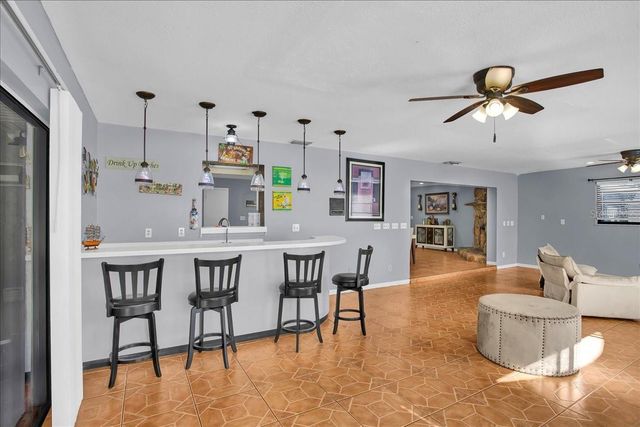 6124 LYNN ROAD, Tampa, FL 33625