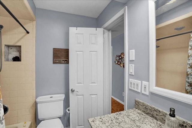 6124 LYNN ROAD, Tampa, FL 33625