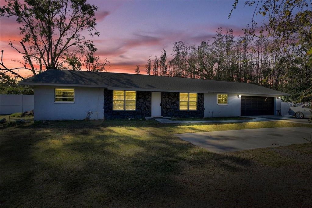 Image 2 of property listing at 6124 LYNN ROAD, Tampa, FL 33625