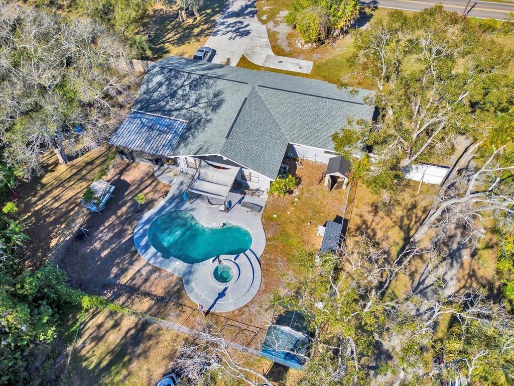 Image 18 of property listing at 6124 LYNN ROAD, Tampa, FL 33625