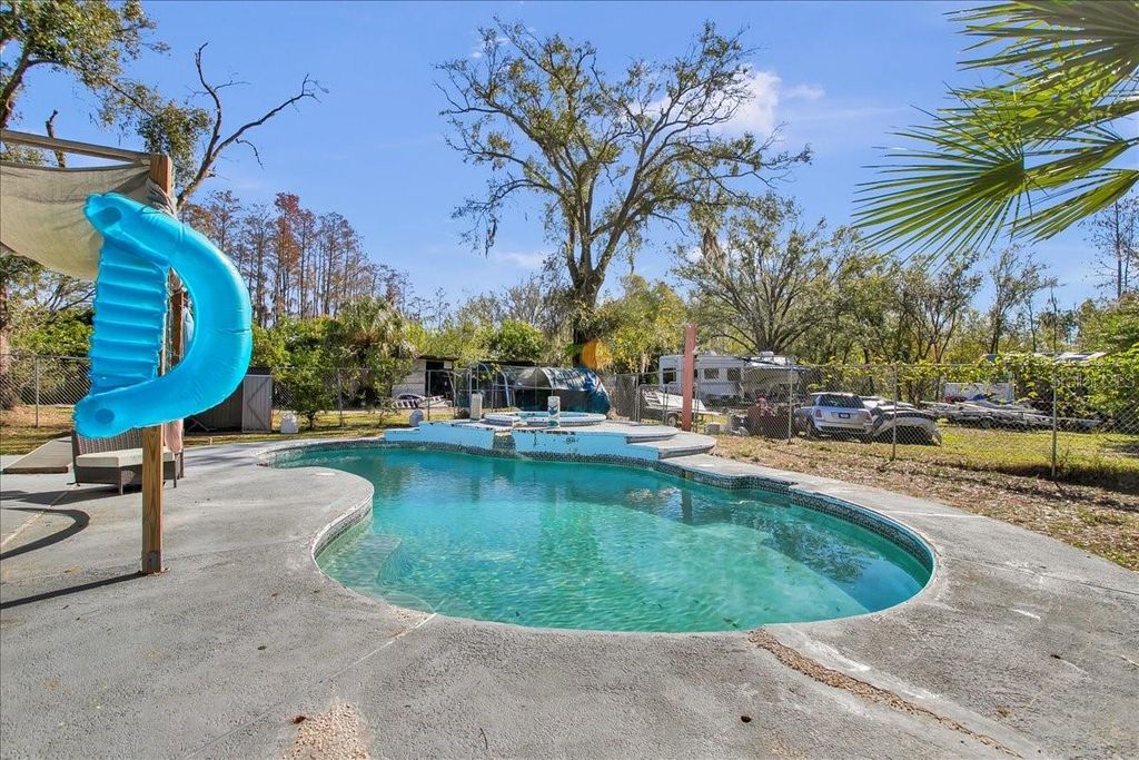 Image 28 of property listing at 6124 LYNN ROAD, Tampa, FL 33625