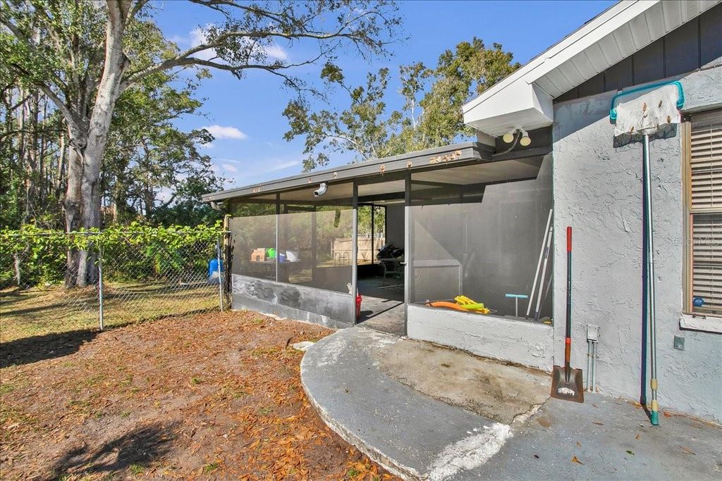 Image 31 of property listing at 6124 LYNN ROAD, Tampa, FL 33625