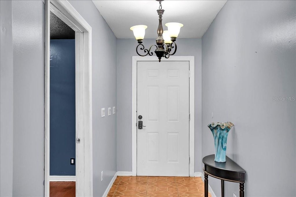 Image 36 of property listing at 6124 LYNN ROAD, Tampa, FL 33625