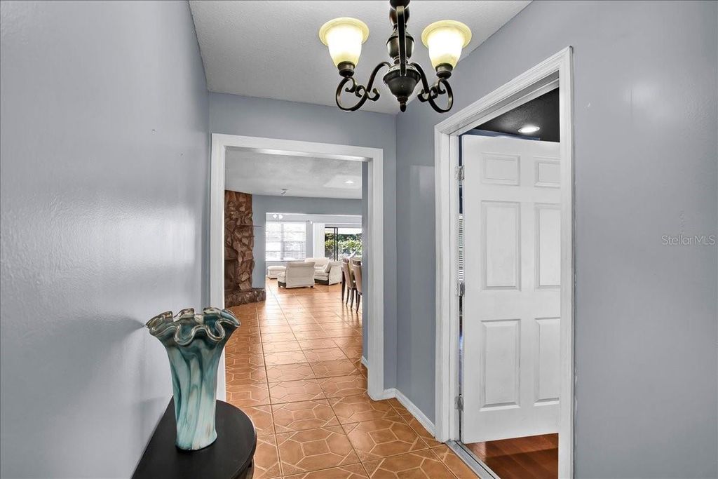 Image 37 of property listing at 6124 LYNN ROAD, Tampa, FL 33625