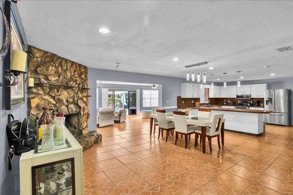 Image 39 of property listing at 6124 LYNN ROAD, Tampa, FL 33625