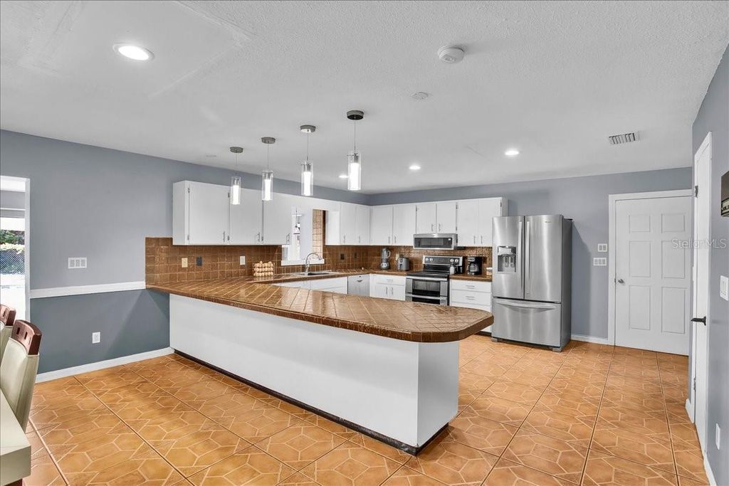 Image 43 of property listing at 6124 LYNN ROAD, Tampa, FL 33625