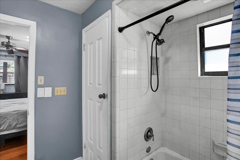 Image 61 of property listing at 6124 LYNN ROAD, Tampa, FL 33625