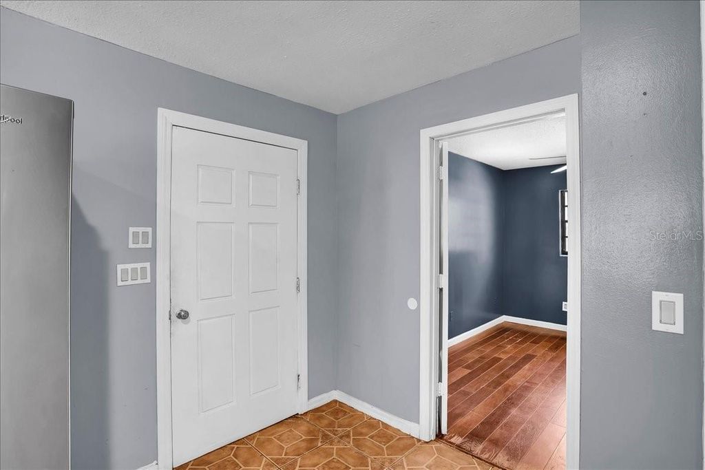 Image 75 of property listing at 6124 LYNN ROAD, Tampa, FL 33625