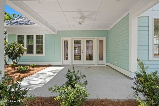 114 NE 31st Street, Oak Island, NC 28465