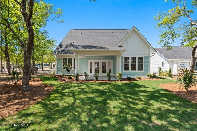 114 NE 31st Street, Oak Island, NC 28465