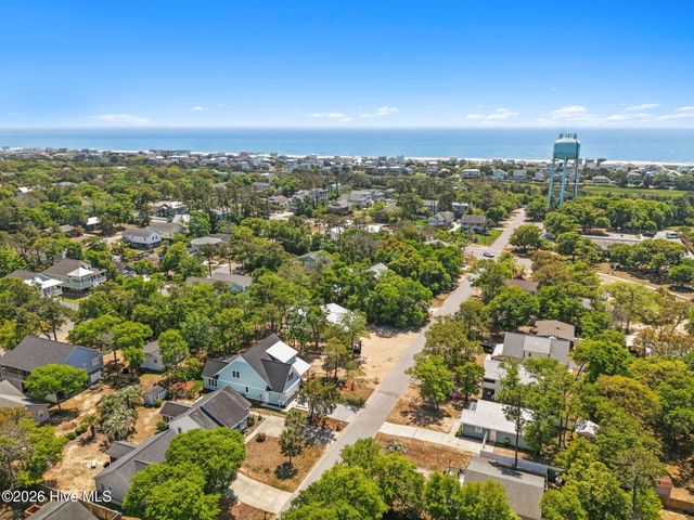 114 NE 31st Street, Oak Island, NC 28465