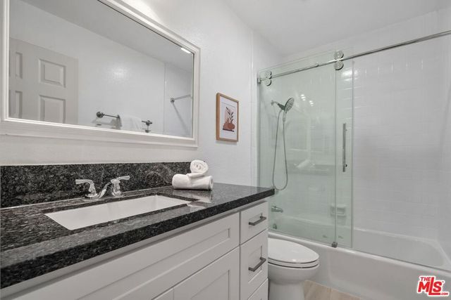 904 5th Street 1, Santa Monica, CA 90403