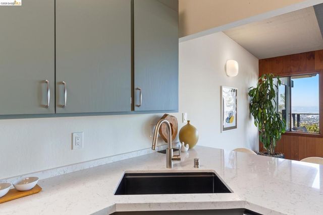 2724 Shasta Road, Berkeley, CA 94708
