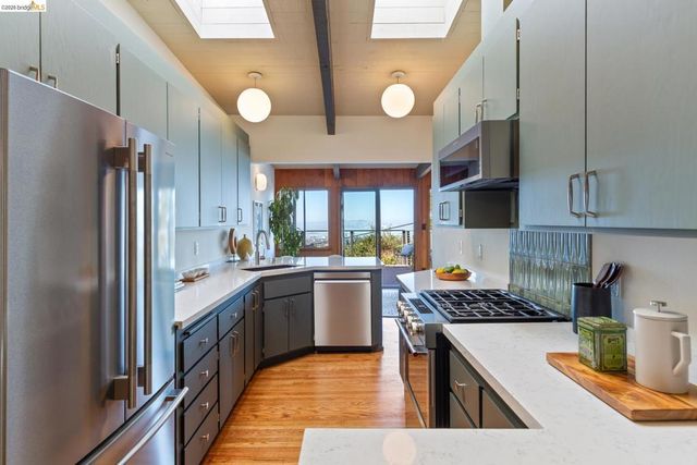 2724 Shasta Road, Berkeley, CA 94708