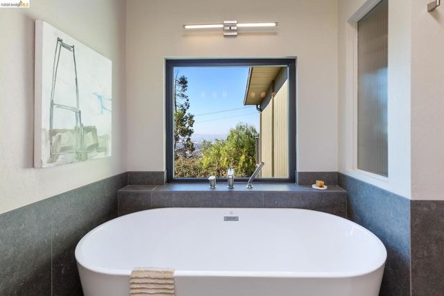 2724 Shasta Road, Berkeley, CA 94708