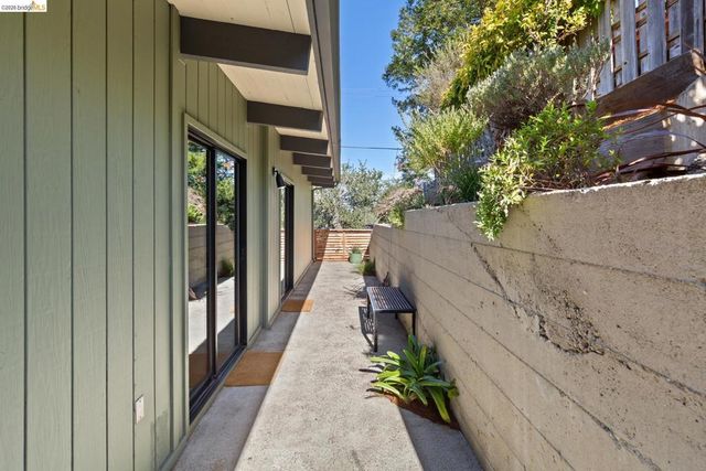 2724 Shasta Road, Berkeley, CA 94708