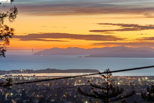 2724 Shasta Road, Berkeley, CA 94708