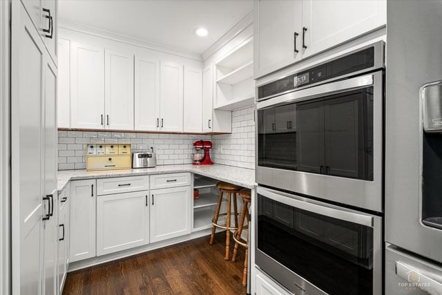 6320 W Lawrence Avenue, Chicago, IL 60630