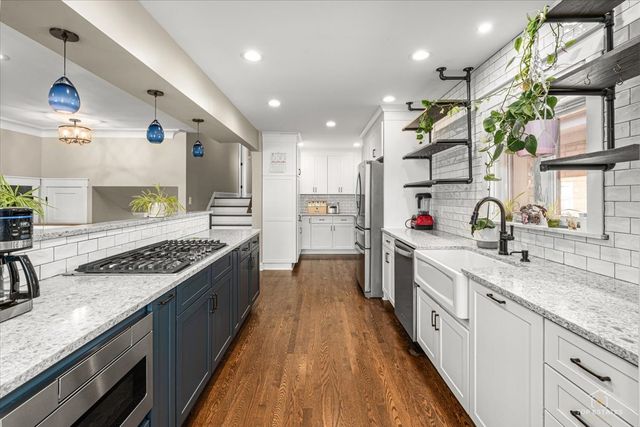 6320 W Lawrence Avenue, Chicago, IL 60630