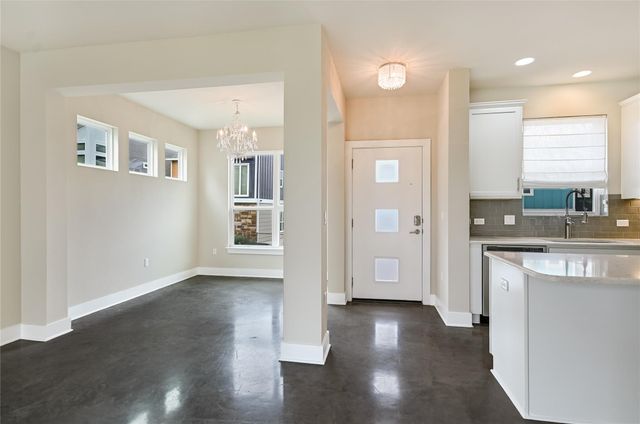 2001 Cleese DR 193C, Austin, TX 78741