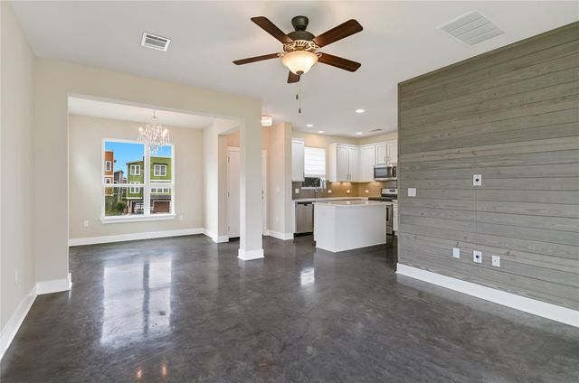 2001 Cleese DR 193C, Austin, TX 78741