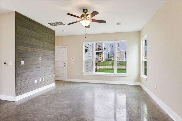 2001 Cleese DR 193C, Austin, TX 78741