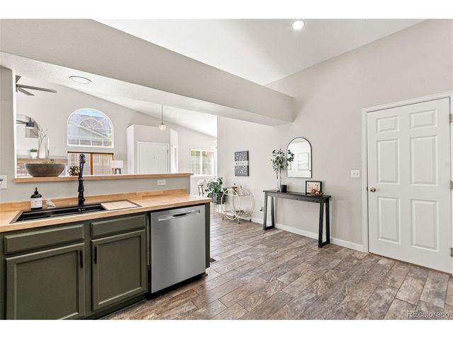 5976 S Jellison St F, Littleton, CO 80123