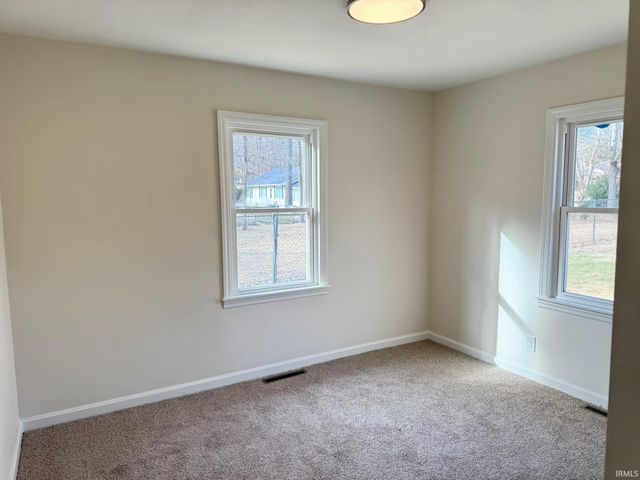 300 Christ Road, Evansville, IN 47711