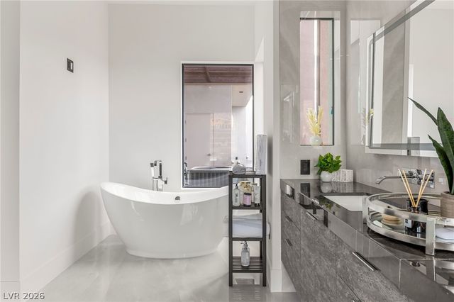 14 Sanctuary Peak Court, Henderson, NV 89012