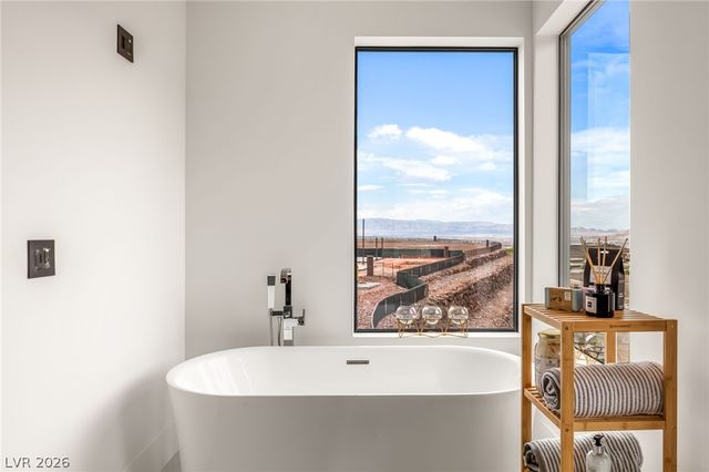 14 Sanctuary Peak Court, Henderson, NV 89012