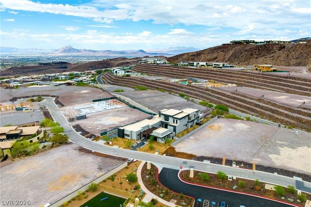 14 Sanctuary Peak Court, Henderson, NV 89012